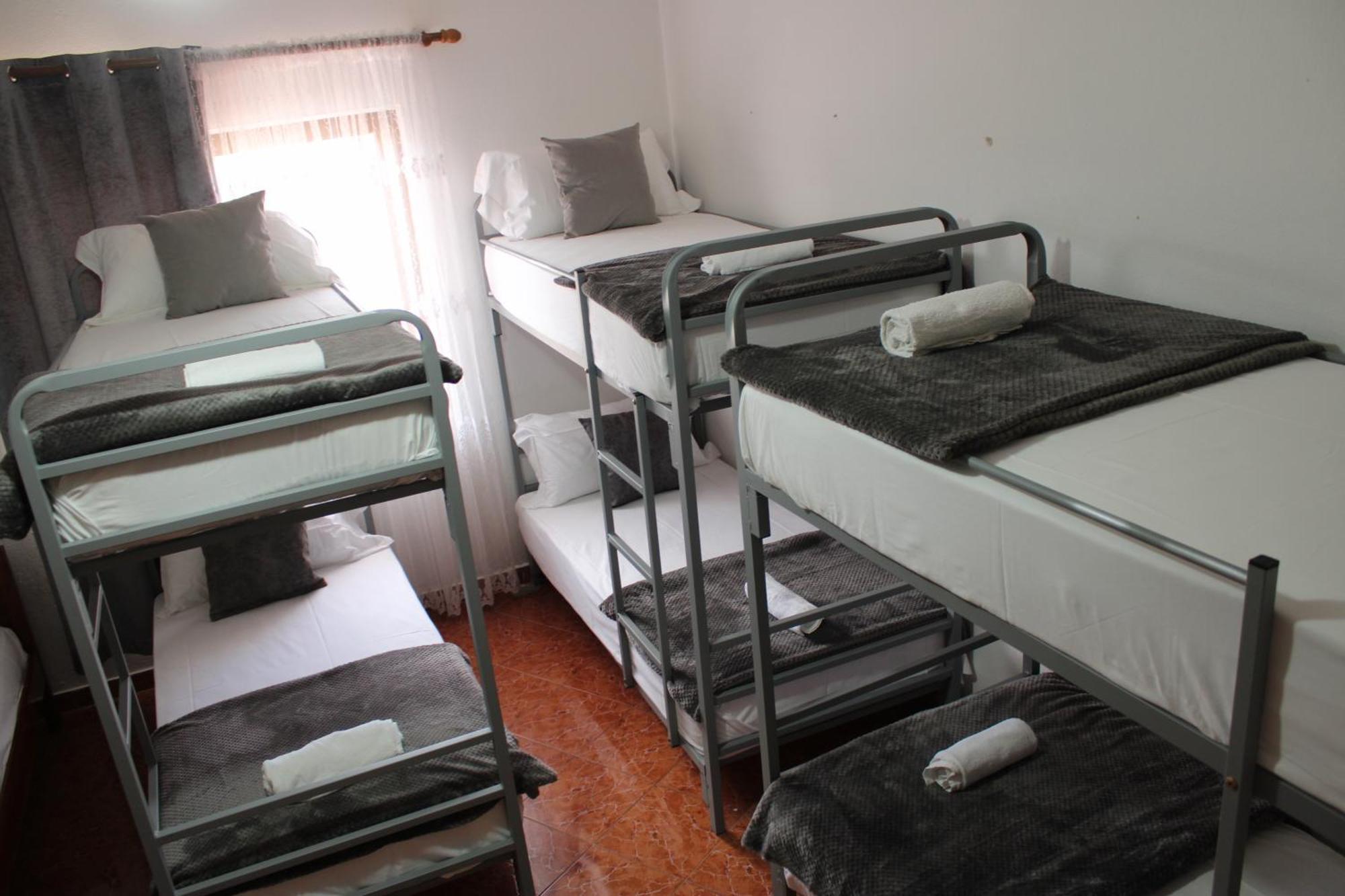 Crew Hostel Tirana Exterior photo